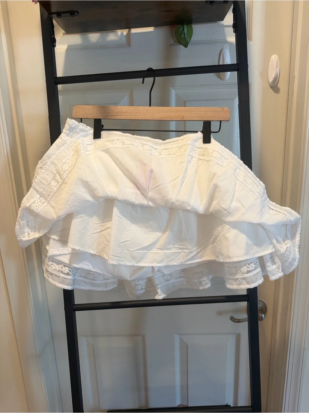 White Tiered Lace Mini Skort Y2K Beach Skirt/ Skort Vacation Skort - Picture 3 of 10